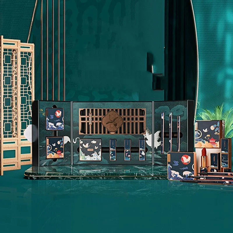 Chinoiserie Eyeshadow Carved Lipstick Set Makeup Set - Image 4