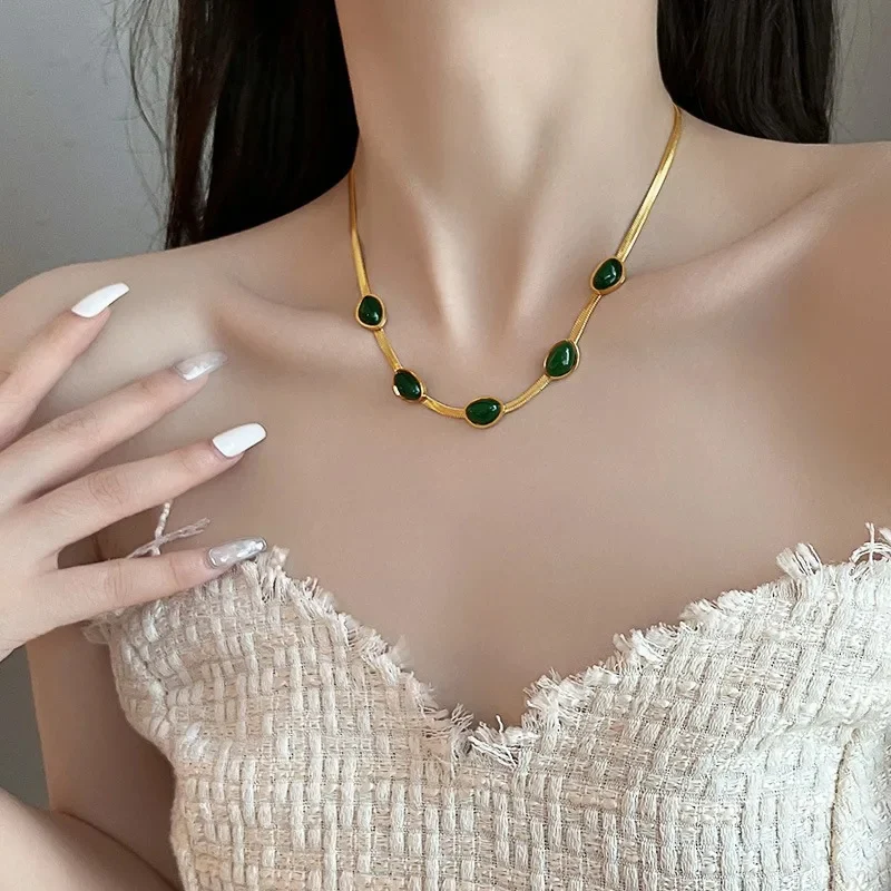 Fashion Jewelry Green Stone Crytal Snake Chain - Image 3