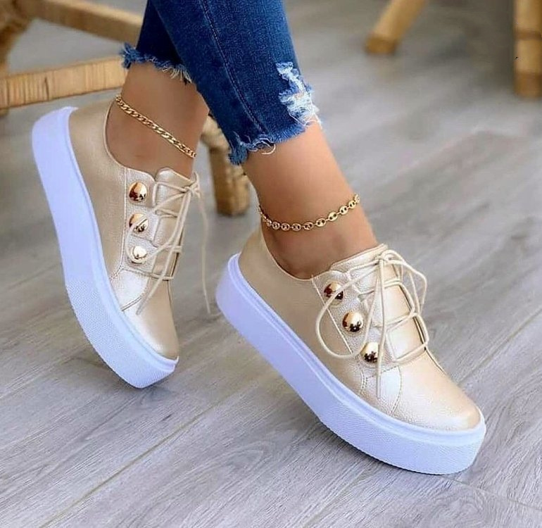 Lace-up Flats Sneakers Women Rivet Casual Shoes - Image 3