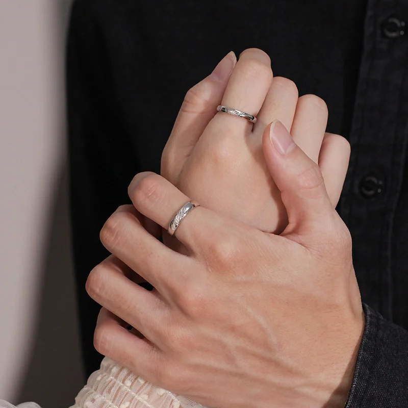 One Leaf Knows Autumn Couple Rings for Men and Women A - Image 3