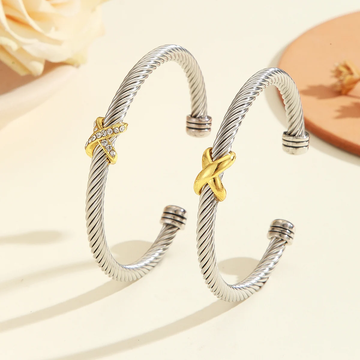 1PCS Fashionable Personalized 8-character Cross Steel